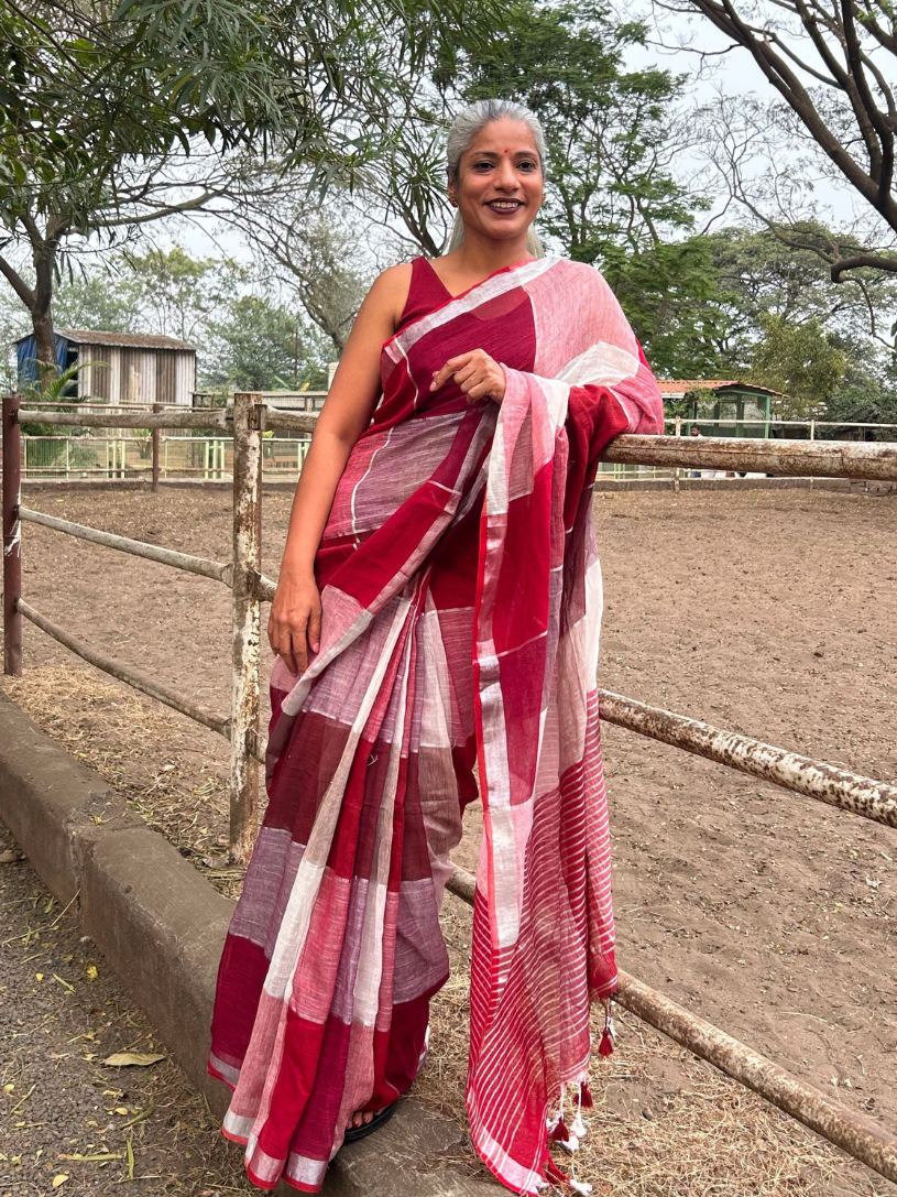 Red and Pink Multicolor Pure Linen Saree