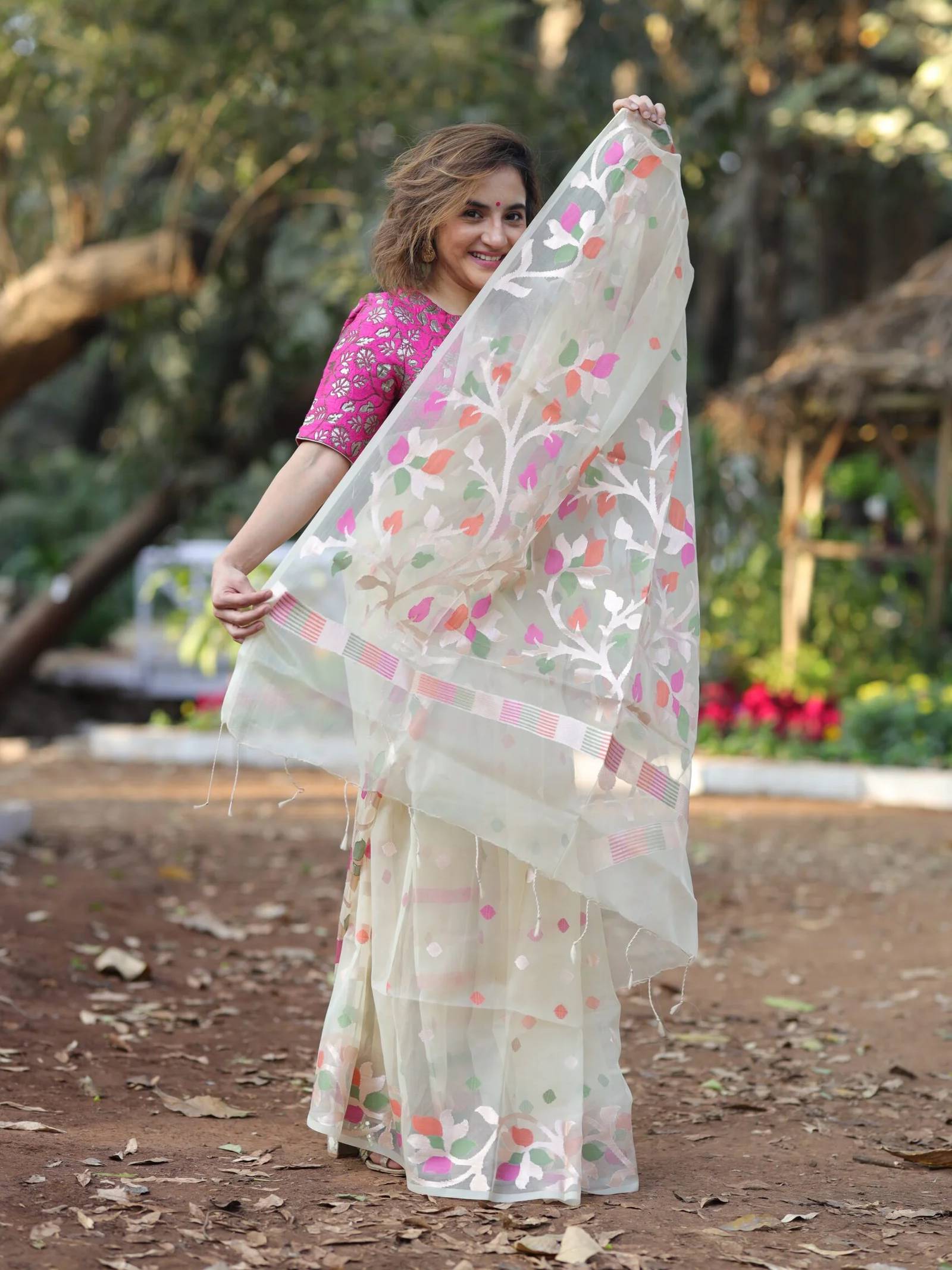 Ivory White Organza Saree With Jamdani Weave