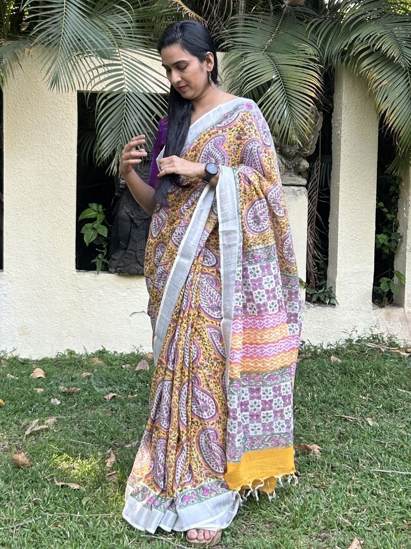 Soft Linen Cotton Saree with Paisley Print