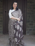 Semi Linen Saree With Batik Print And Munia Pallu