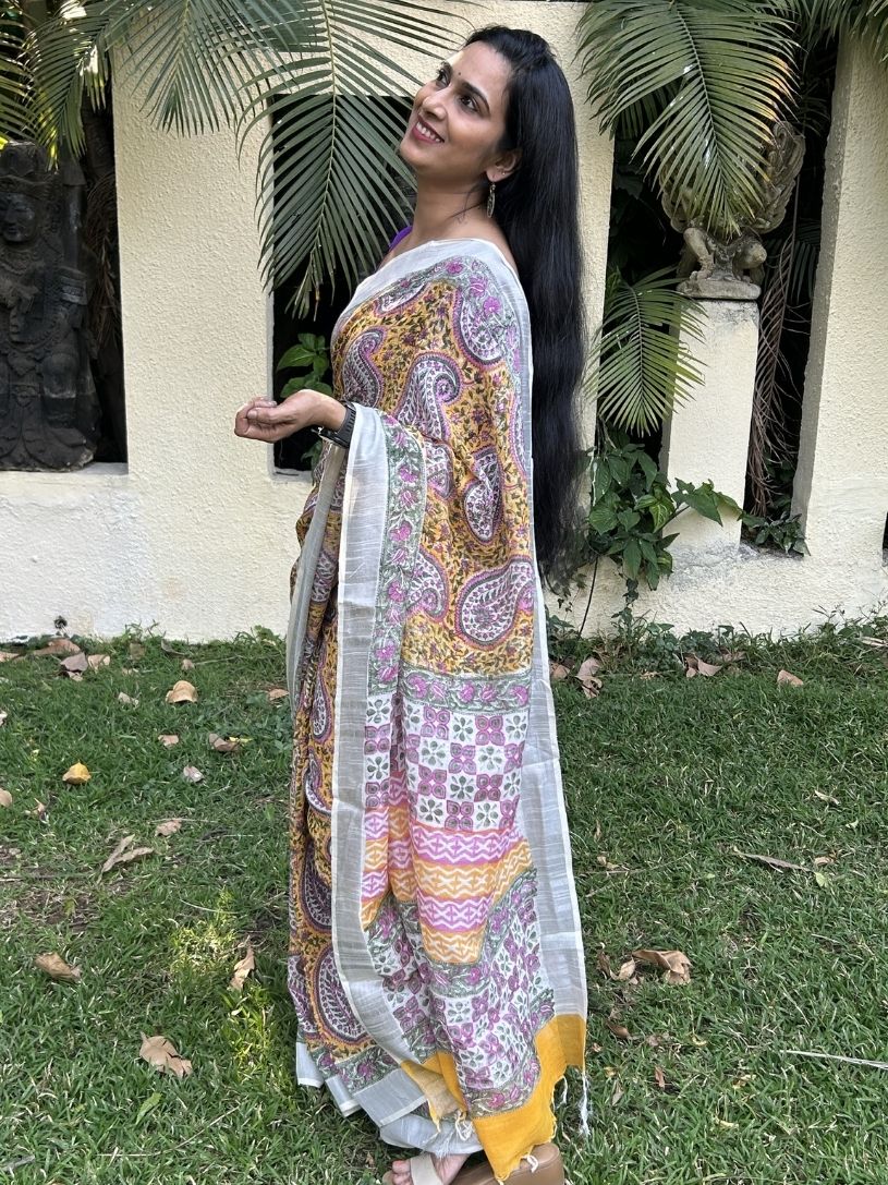 Soft Linen Cotton Saree with Paisley Print