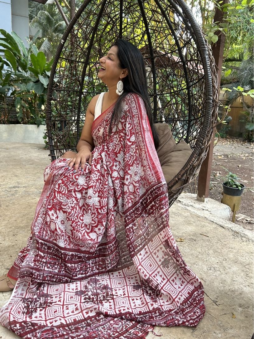 Red and white Pure Cotton Formal Print Saree