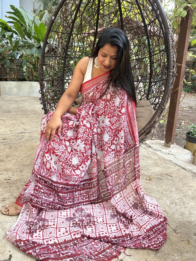 Red and white Pure Cotton Formal Print Saree