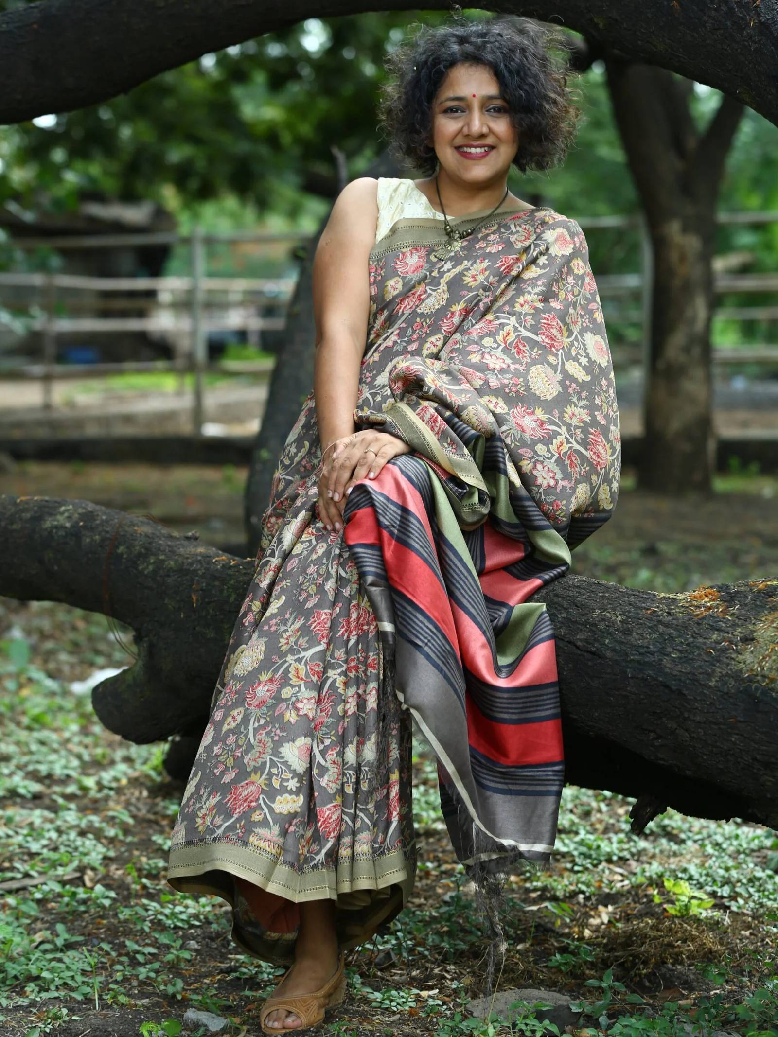 Pure Pashmina Silk Saree - Multi-Coloured Florals